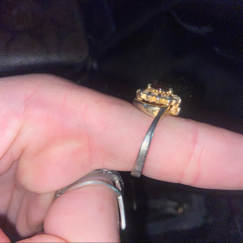 Roman marked gold filled ruby ring - Picture 6 of 7